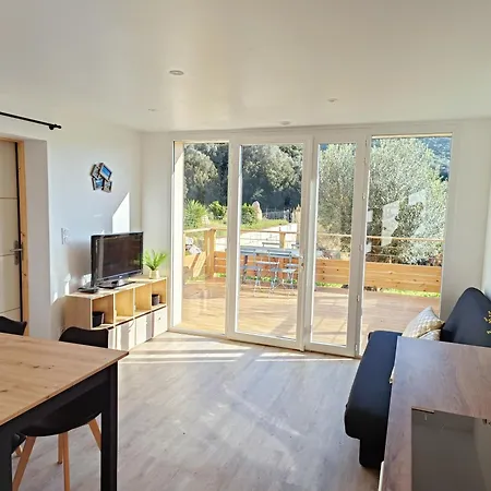 Rez-de-jardin Calme Nature Apartment Ajaccio (Corsica)