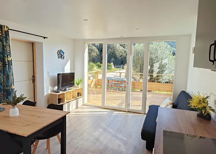 Rez-de-jardin Calme Nature Apartment Ajaccio (Corsica)